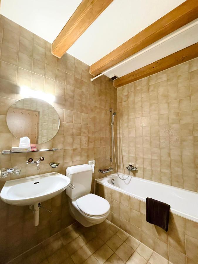 Hotel Du Cheval Blanc La Neuveville Eksteriør billede